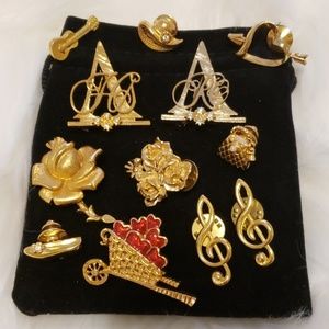 Lot of 13 Vintage Goldtone Brooches